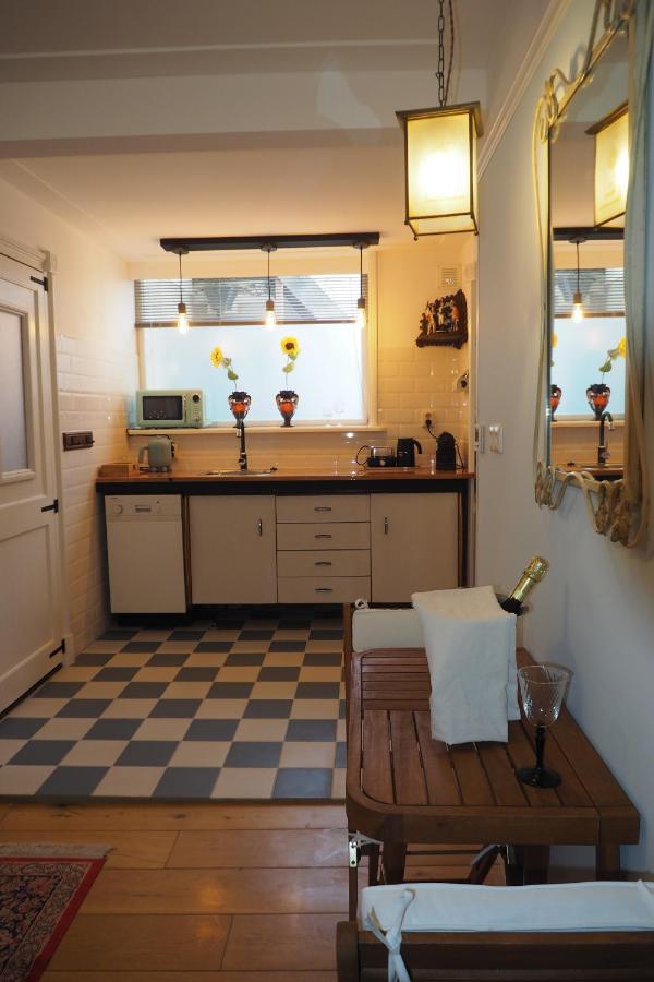 B&B Bureau Warmoesstraat Den Burg Εξωτερικό φωτογραφία